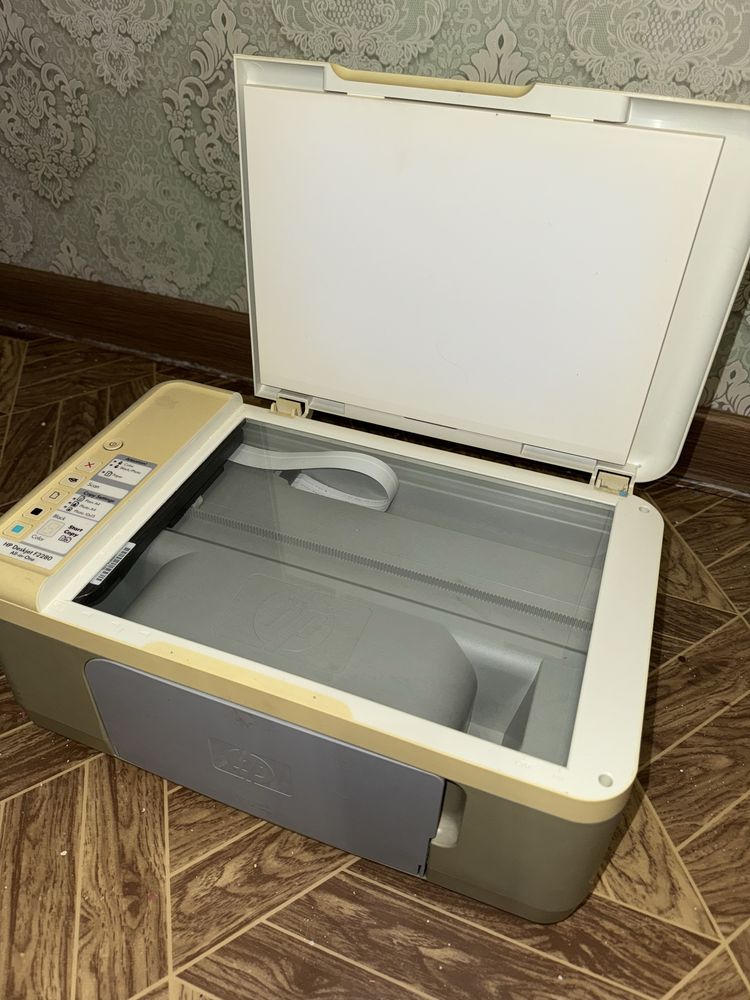 Продам цветной принтер для бумаги