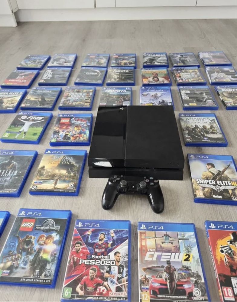 PlayStation 4 (500GB) + 50 игр + 2 джойстика + коробка