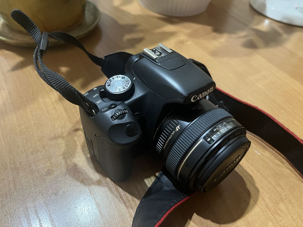 Canon 500D + объектив (портретник) 50 mm 1:1.4. Состояние идеальное