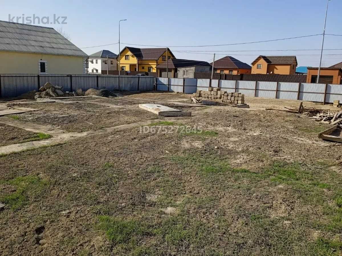 Продается участок 9 соток (ИЖС) с готовым высоким фундаментом в центре