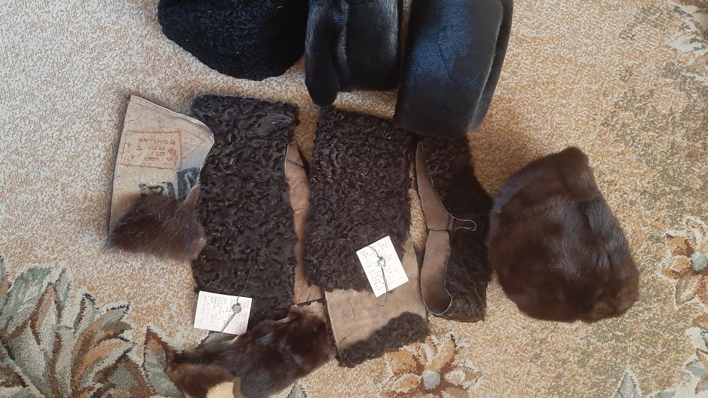 Продам воротники из каракуля, норковую шапку
