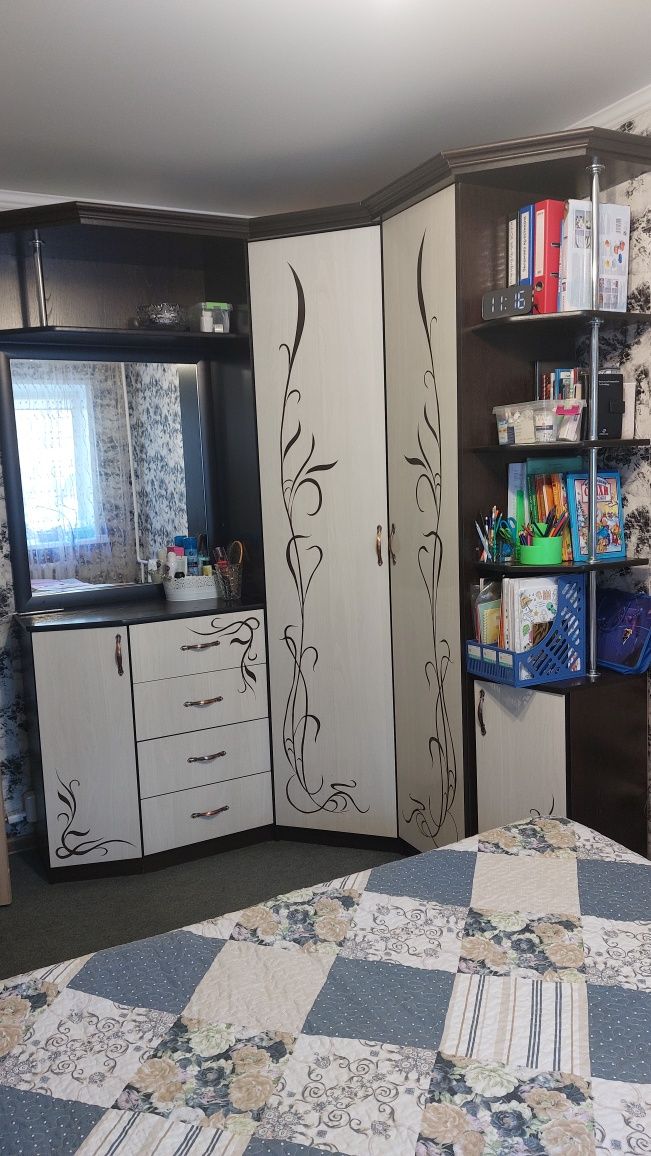 продам двухспальную кровать