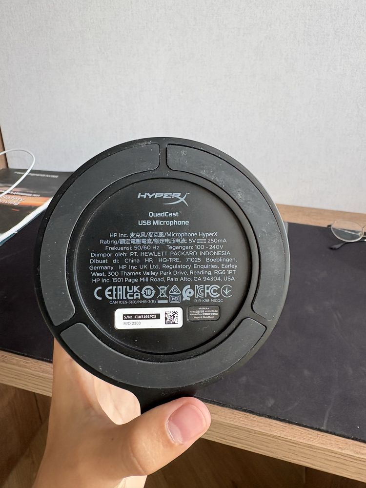 Hyperx quadcast микрофон