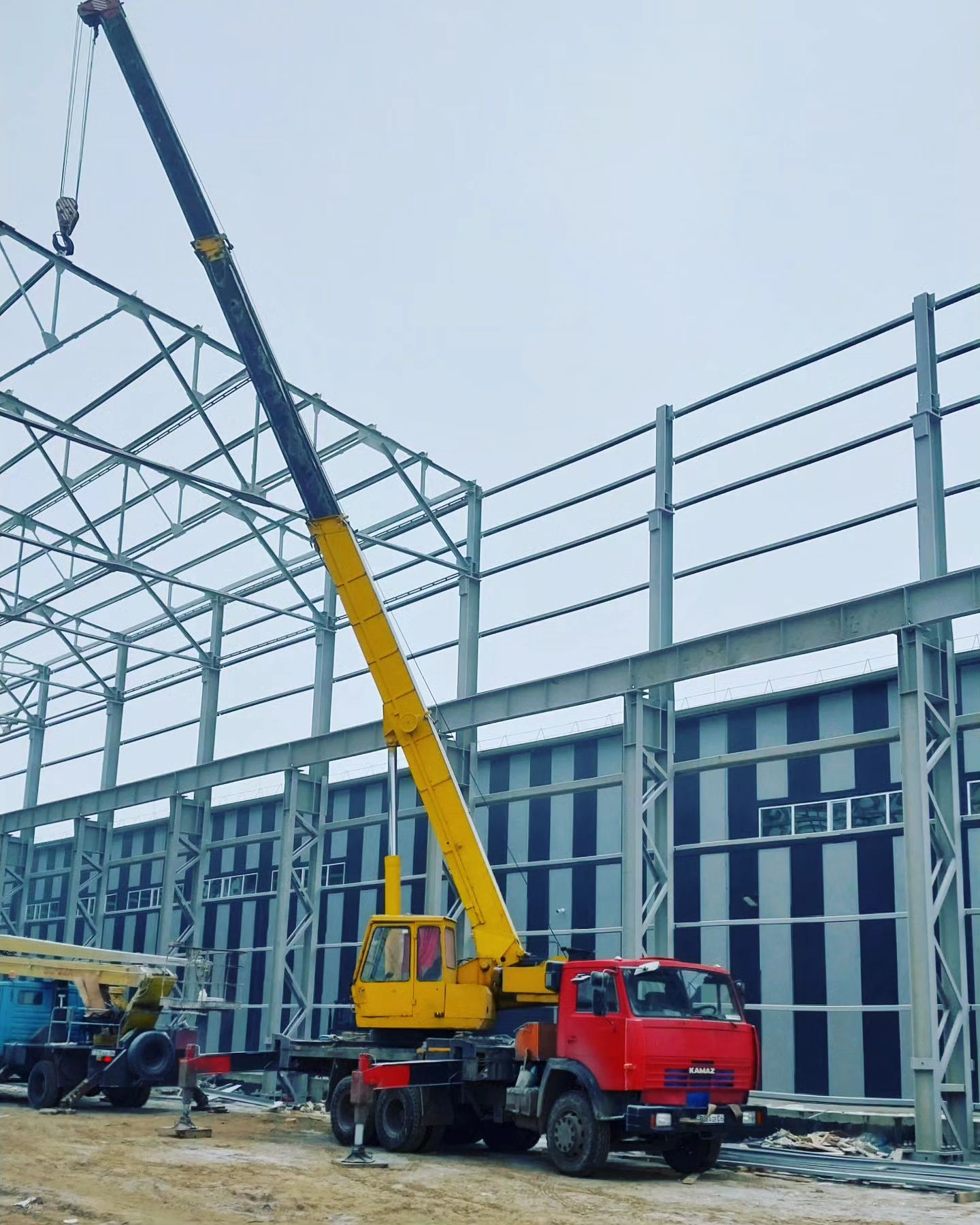 Автокран атырау аренда 25 тонн