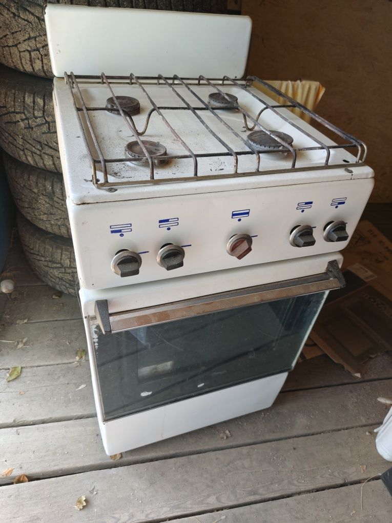 Продам газ плиту
