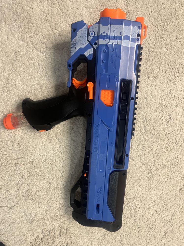 Автомат nerf в хорошем состоянии