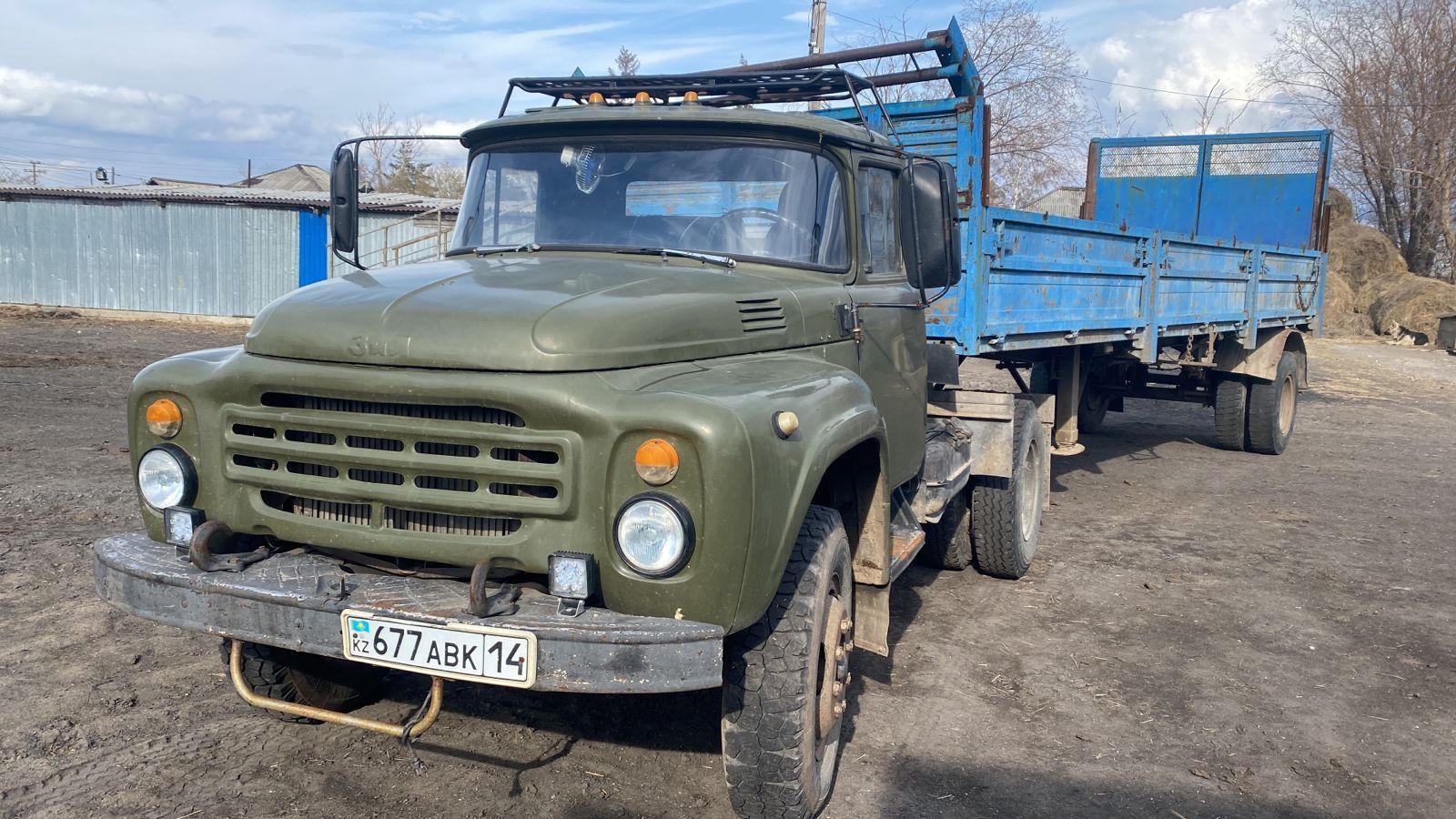 Продам ЗИЛ 130 тралер
