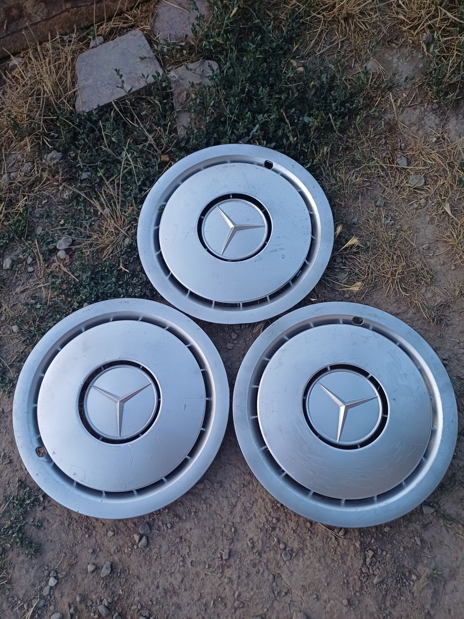 Продам колпаки мерседес 15