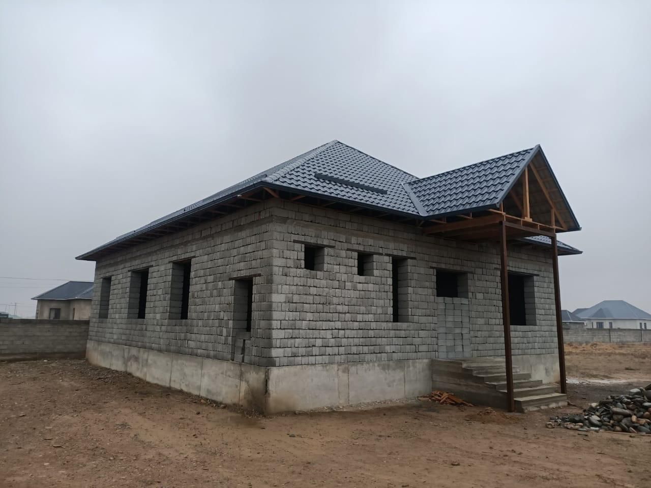 Оралман мөлтек ауданында 5 бөлмелі Үй сатылады