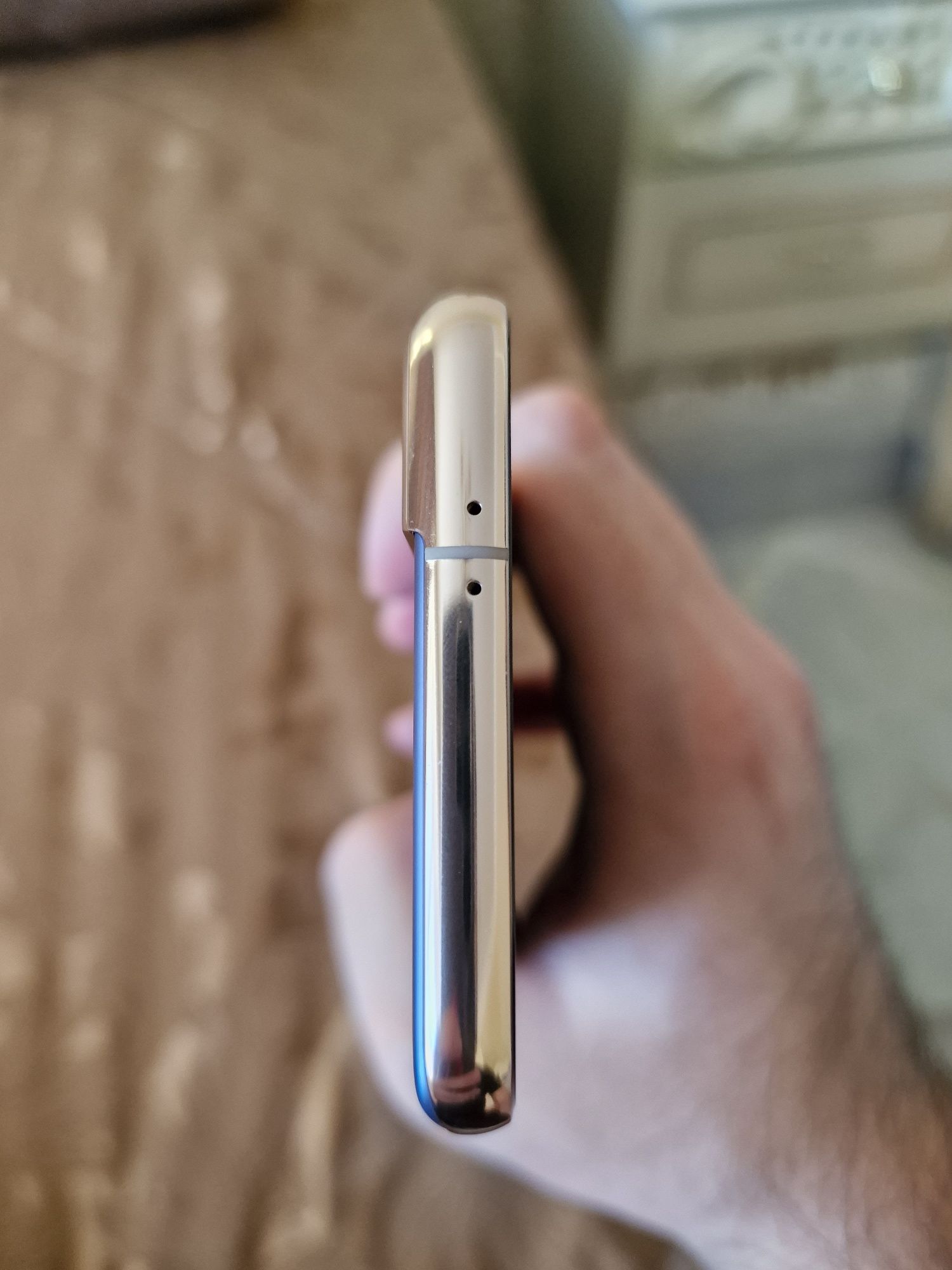 Продам Samsung S21 128gb в идеальном состоянии