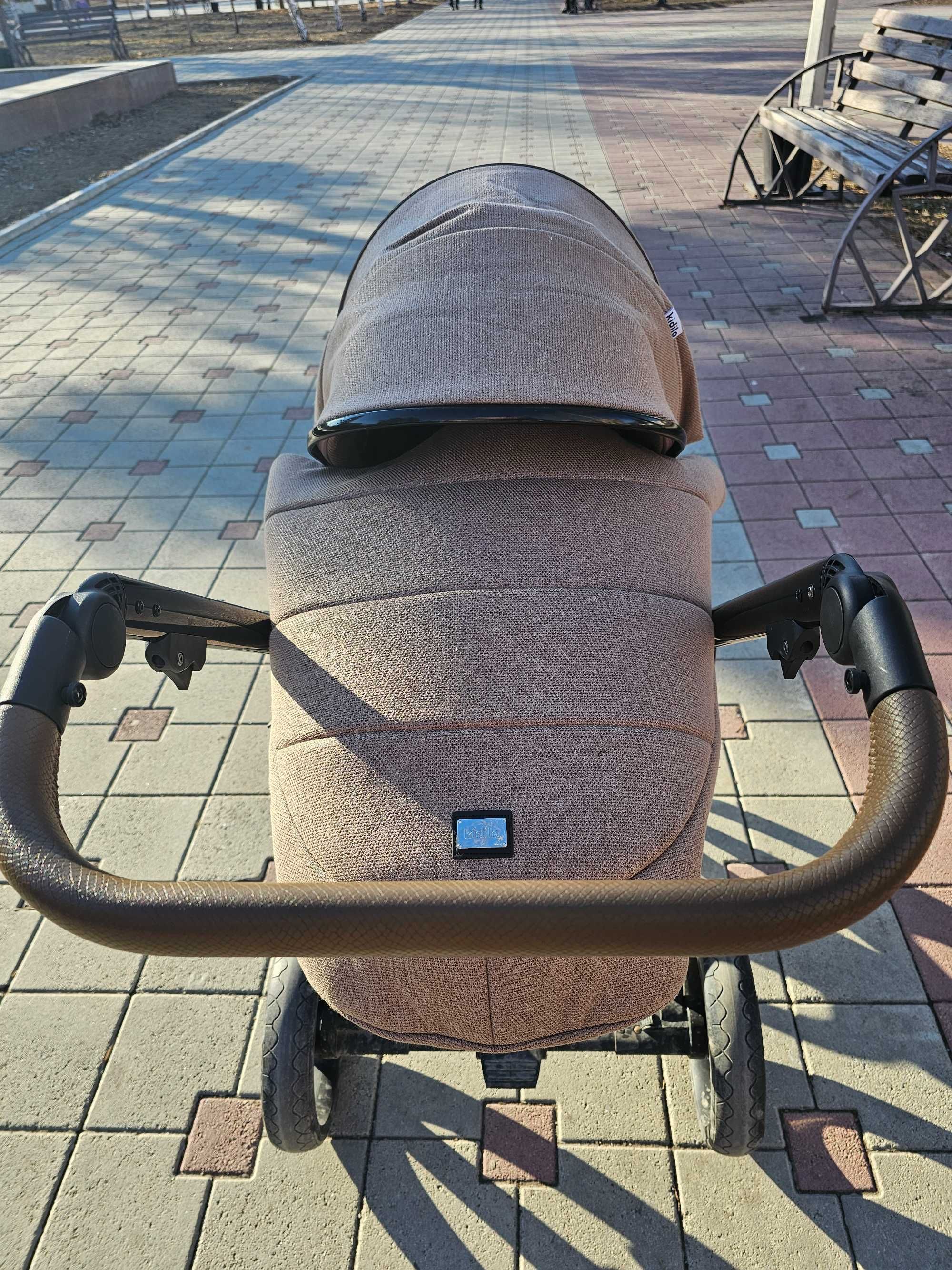 Продам коляску Kidilo