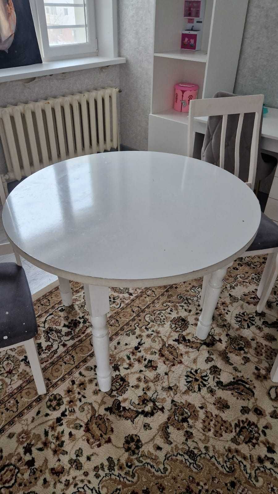 Продам стол со стульями!
