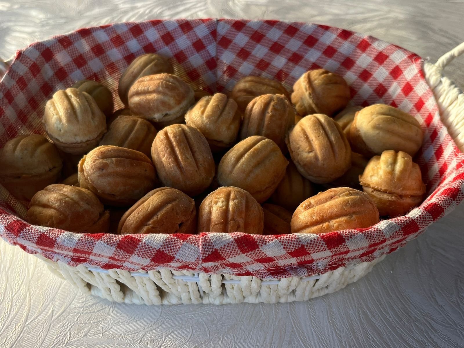 Орешки, вафли, жент