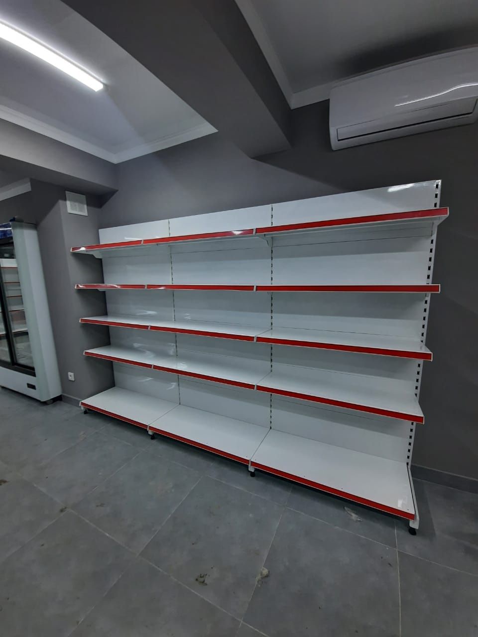 Стеллаж из металла полки для магазинов