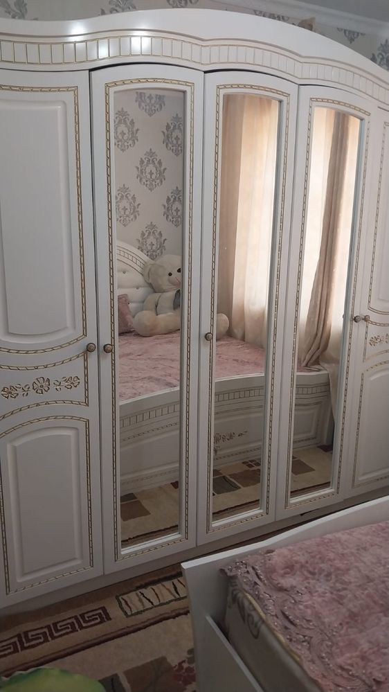Спальный гарнитур