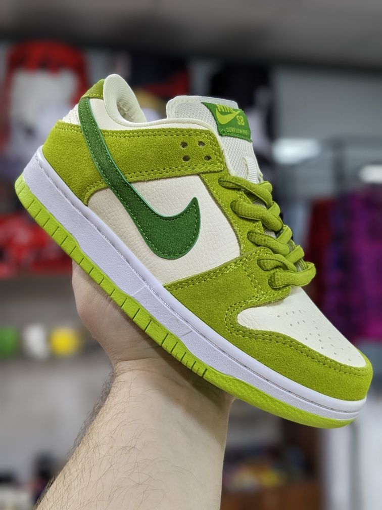 Кроссовки Nike SB Dunk Low Green Apple