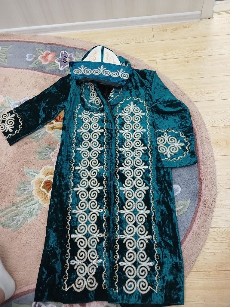 Продам чапан. Национальный костюм. Кабелей. Жилет национальный