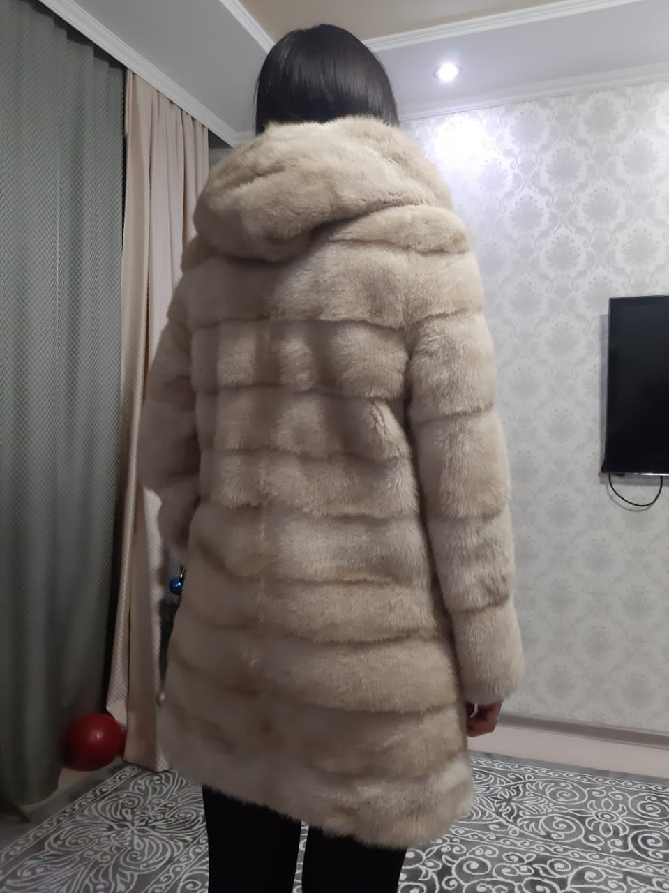 Продам норковую шубу