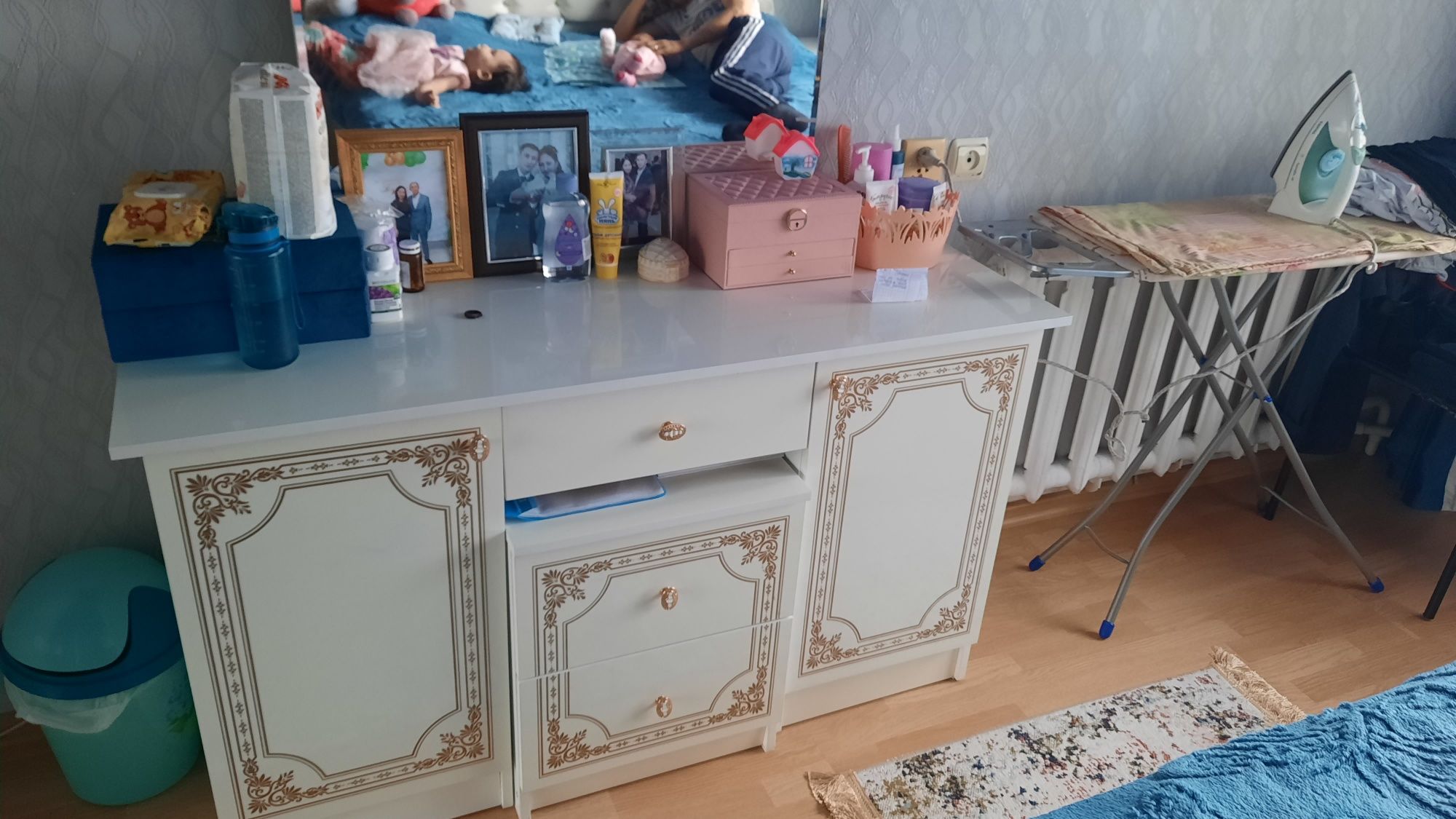 Спальный гарнитур