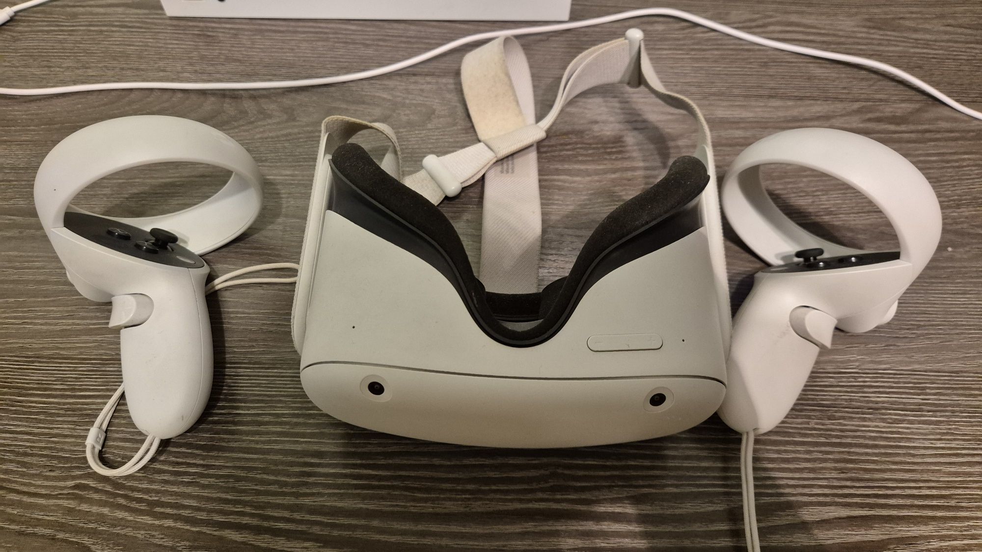 Oculus Quest 2 (64 gb)