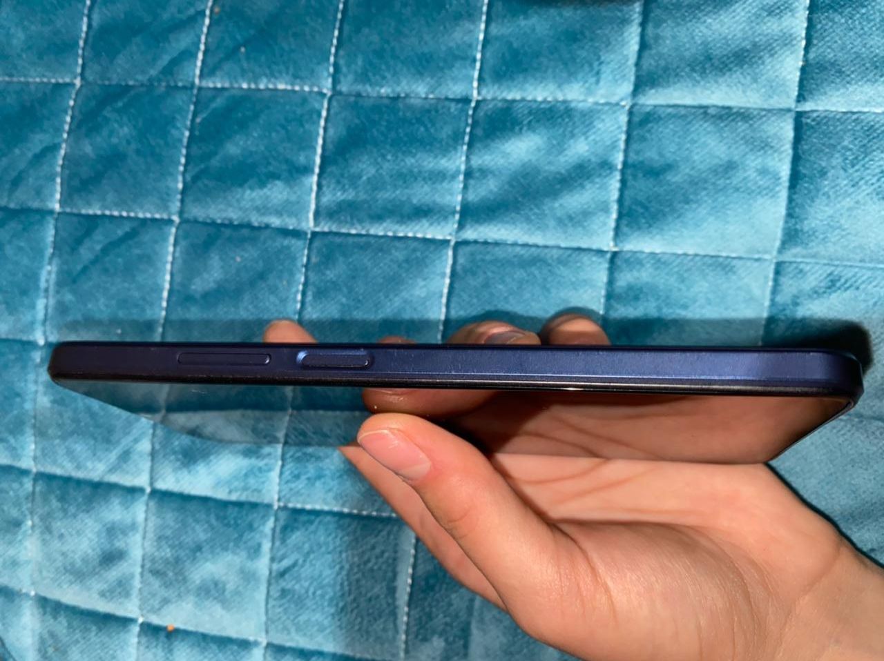 Продам OPPO A17 срочно