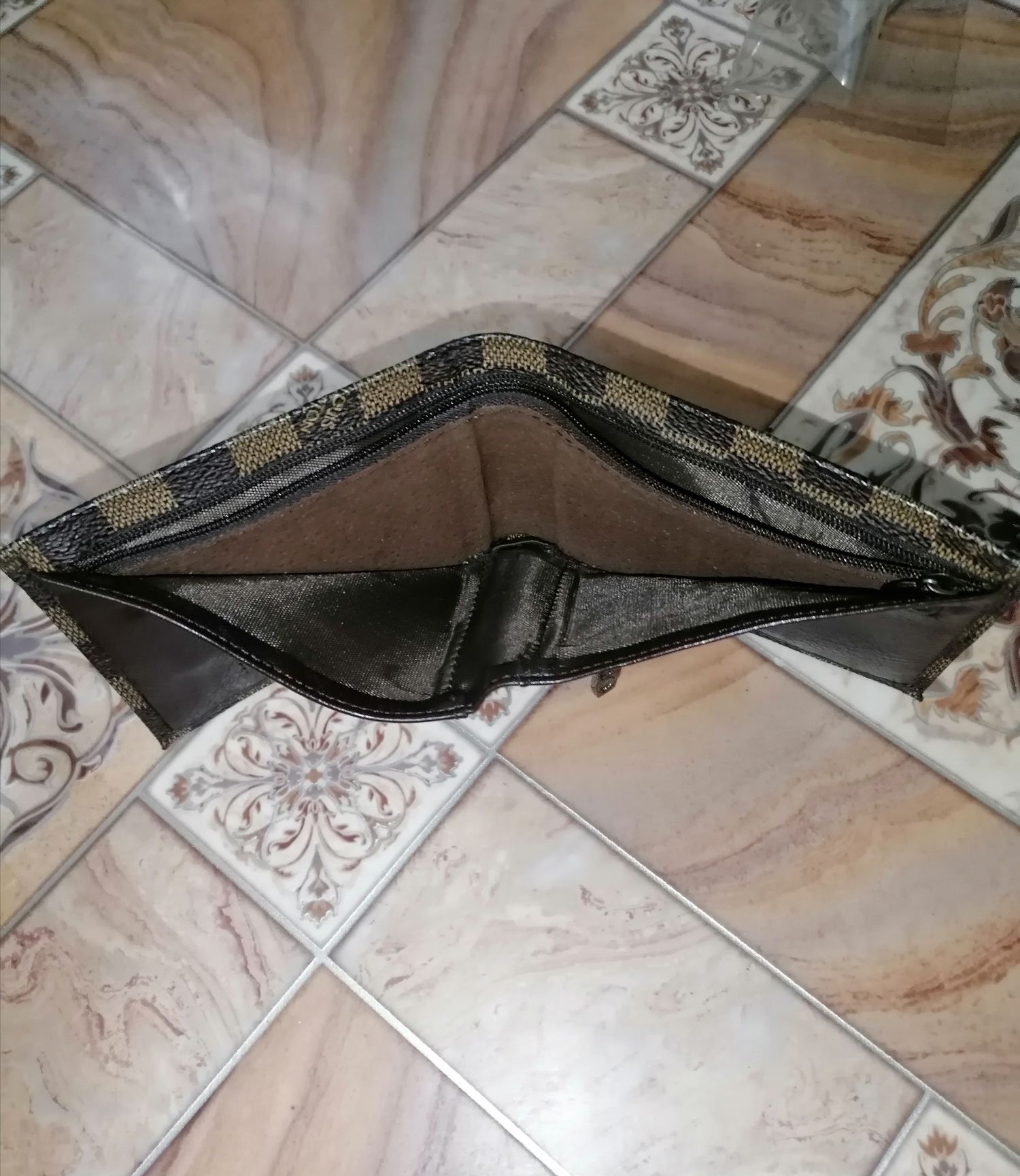 Кошелёк новый модный