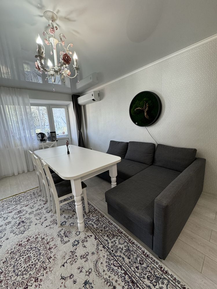 Продам 3-комнатную квартиру в центре