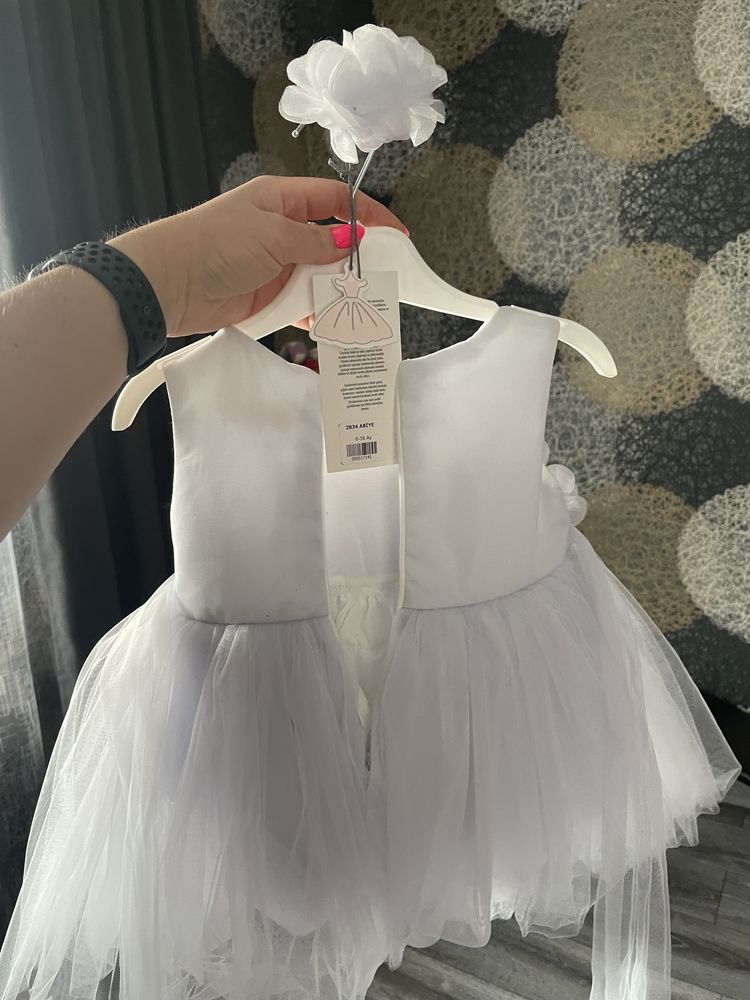 Продам бальное платье на 1 год