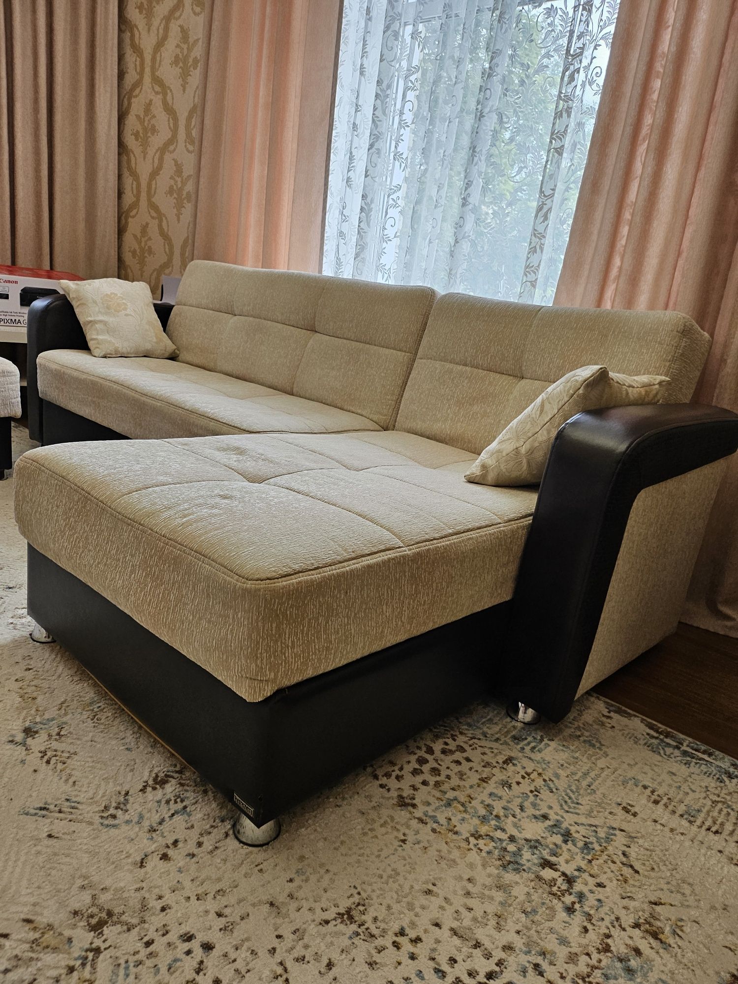 Продам диван с креслом