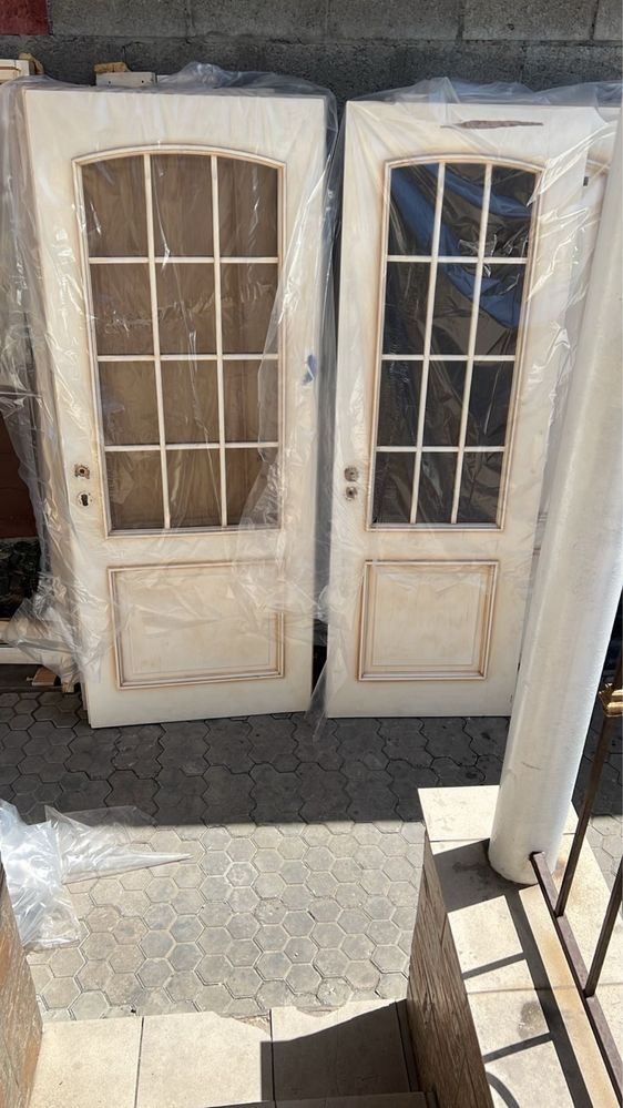 Продам срочно двери из массива, самовывоз