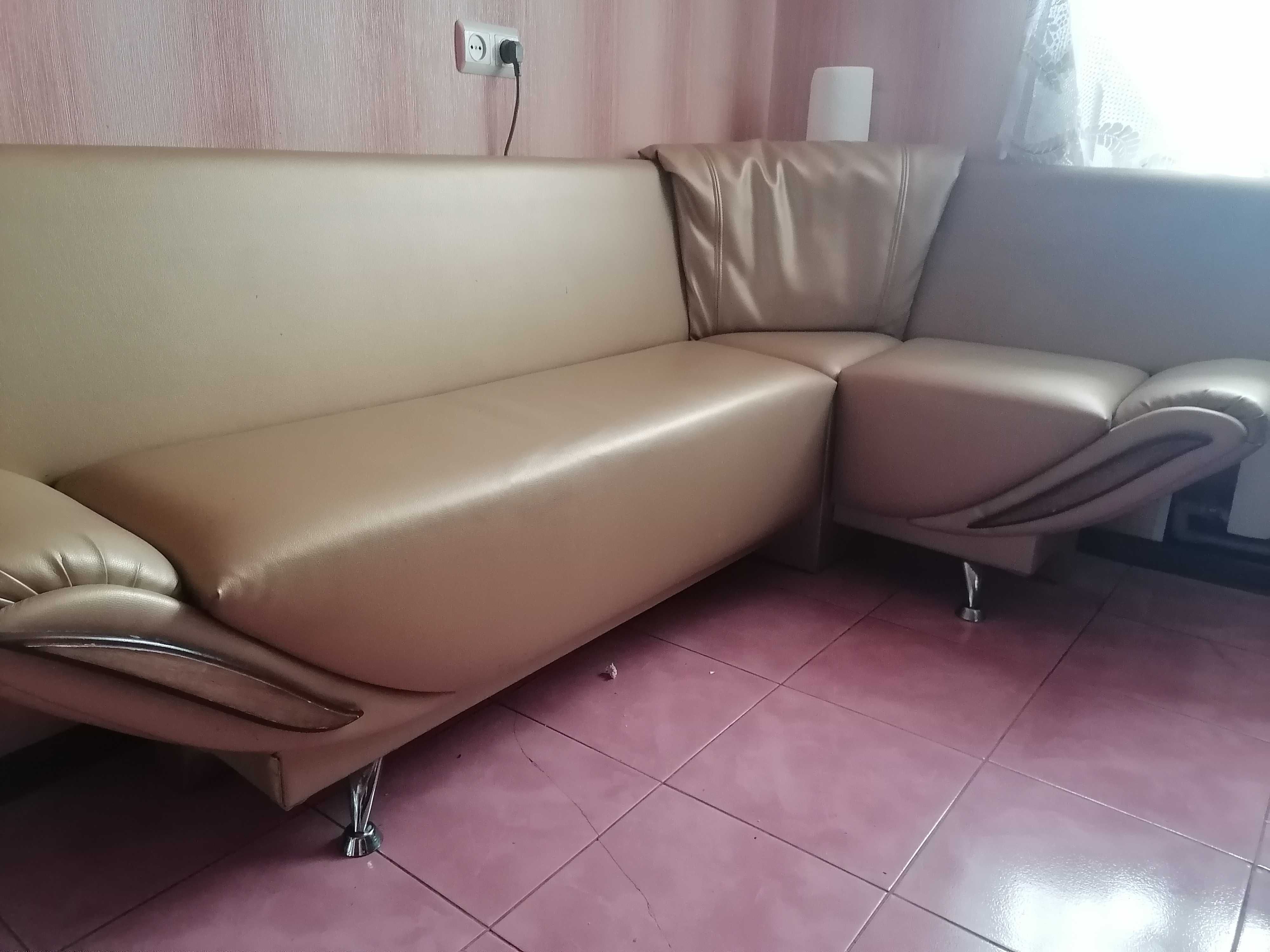 Продам диван для кухни