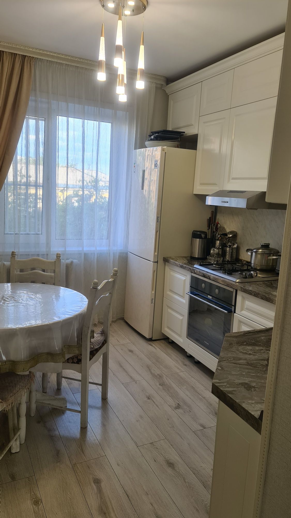 Продам 4х комнатную квартиру район агентства, пишите в вотсап