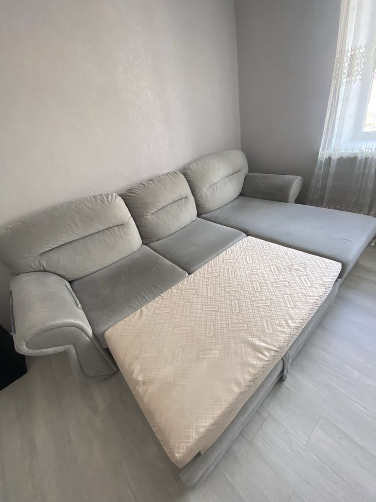 продам красивый диван