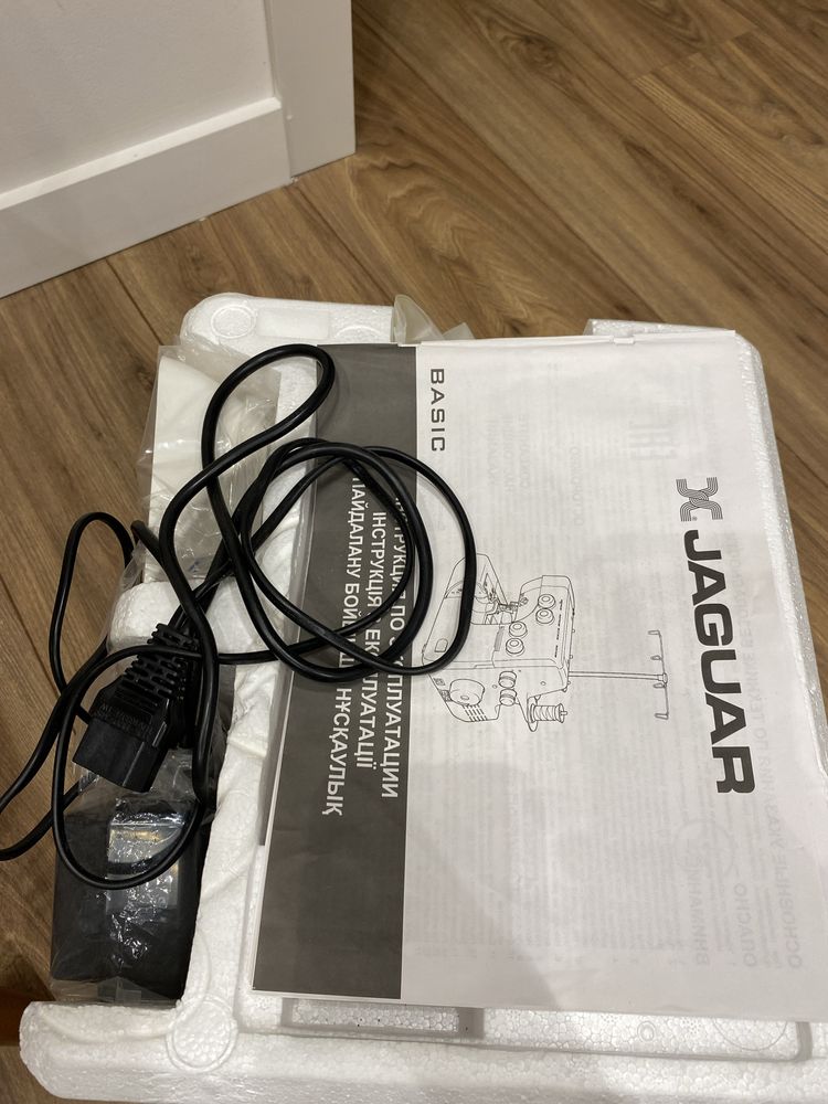 Оверлок JAGUAR HQ-082DW