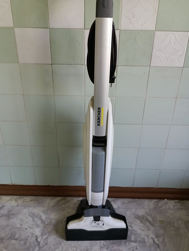 Поломоечная машина KARCHER FC 5