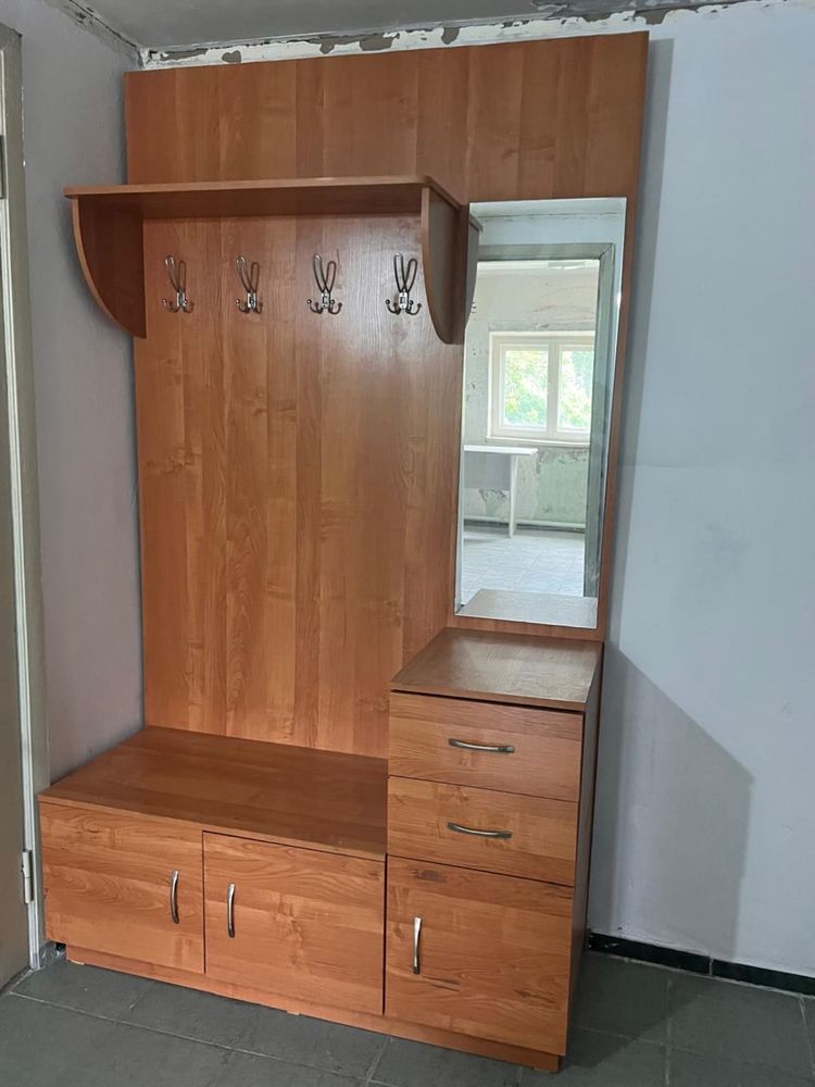 Продам мебель в прихожую