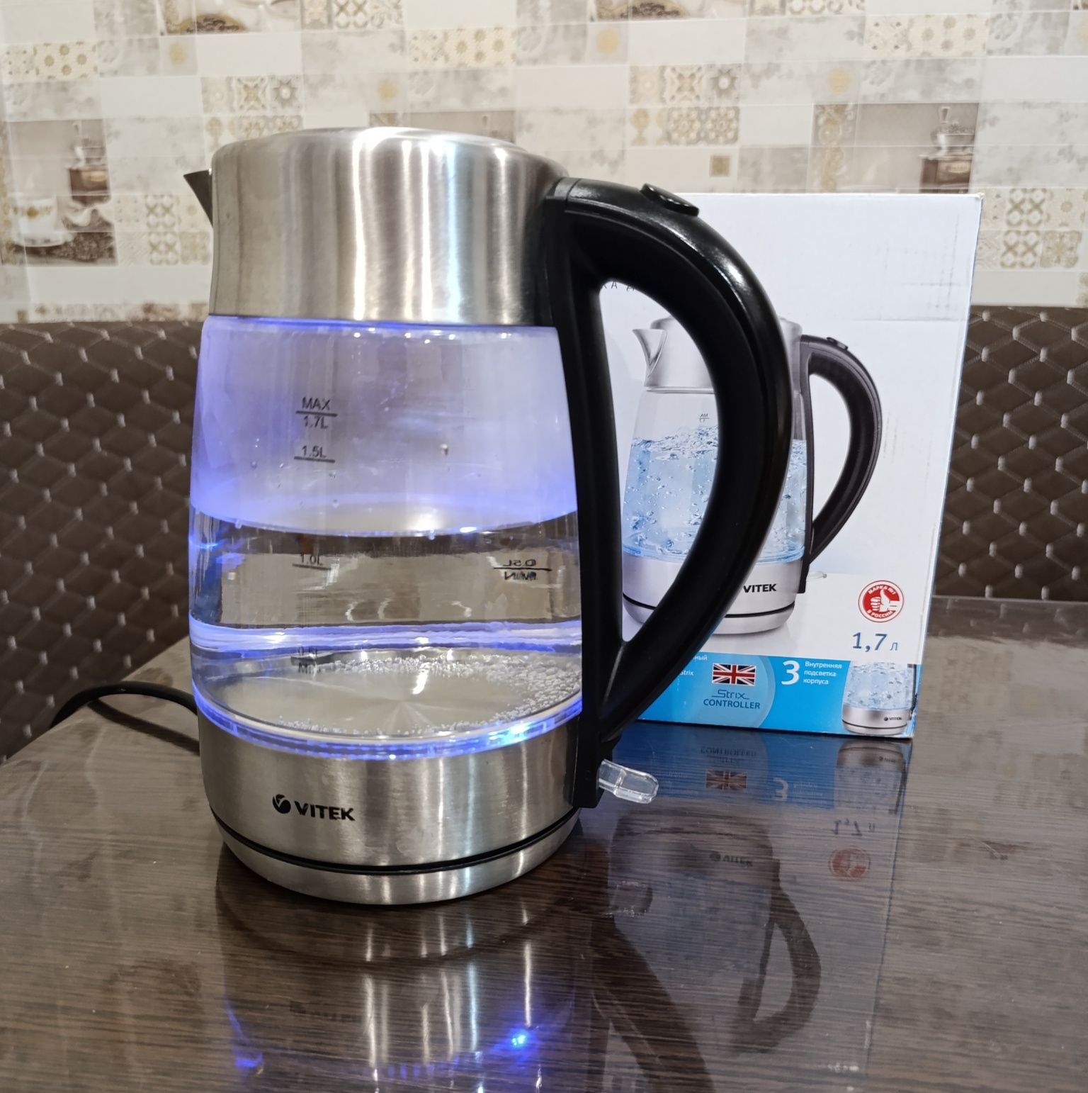 Чайник Vitek VT-7049