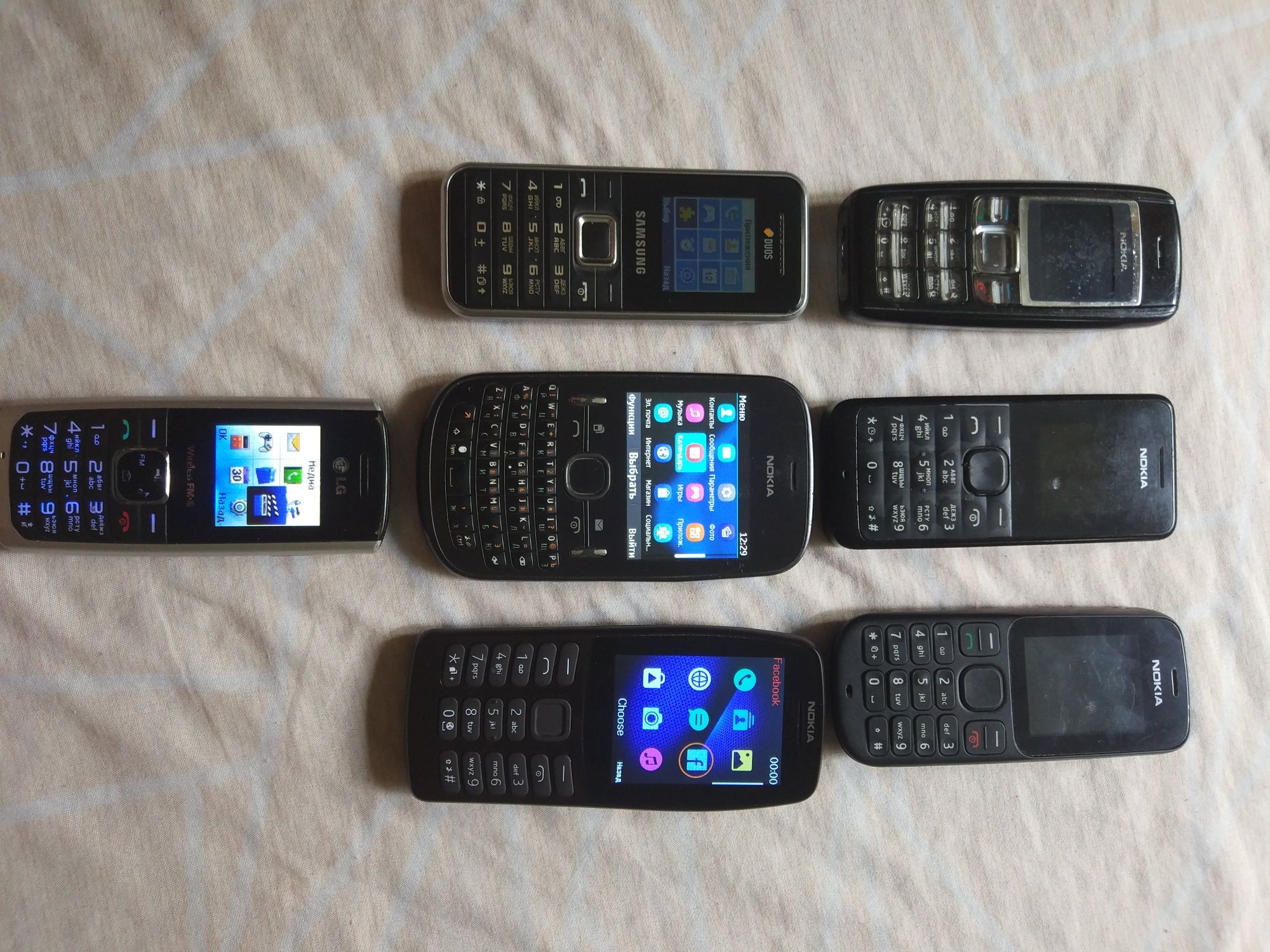 Кнопочные телефоны. Только для коллекции. Nokia, Samsung, LG
