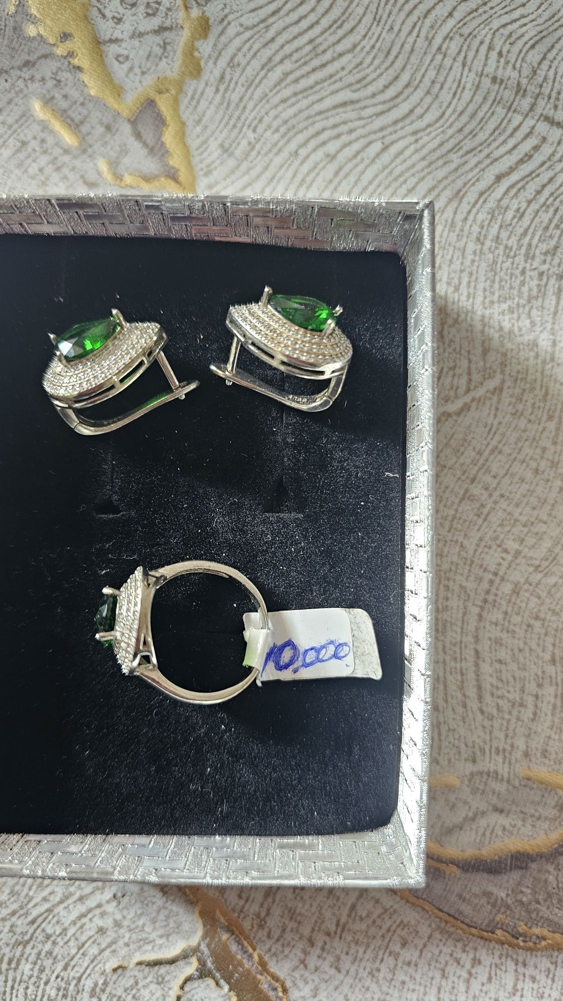 Продам новый серебряный набор