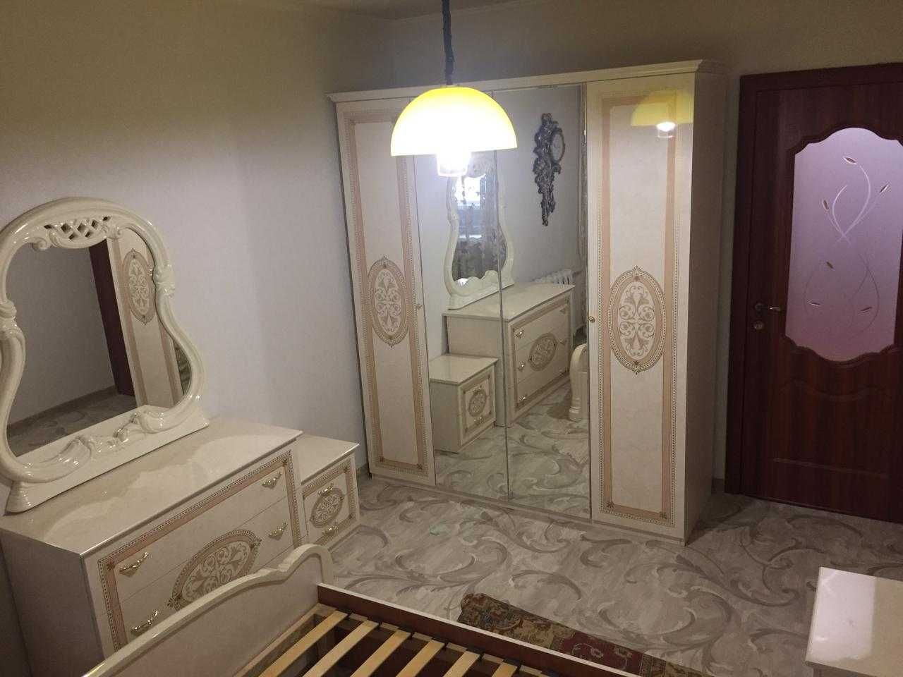 Продам 3 комнатную улучшенную в ЦЕНТРЕ.