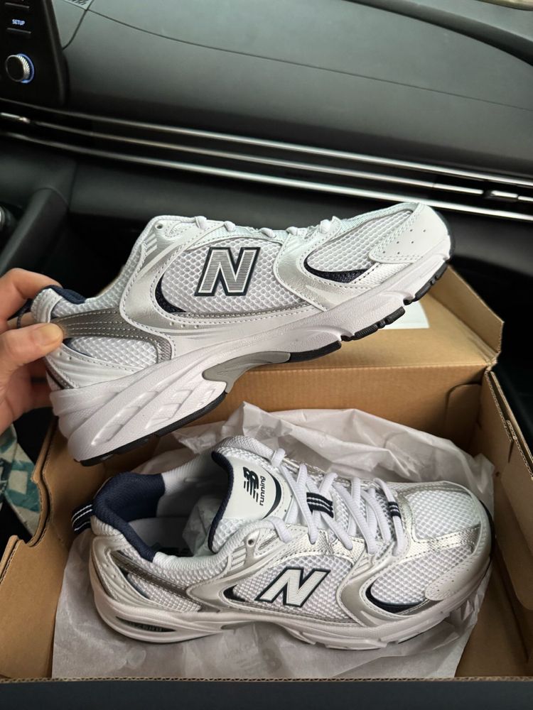 New Balance 530, White with natural indigo