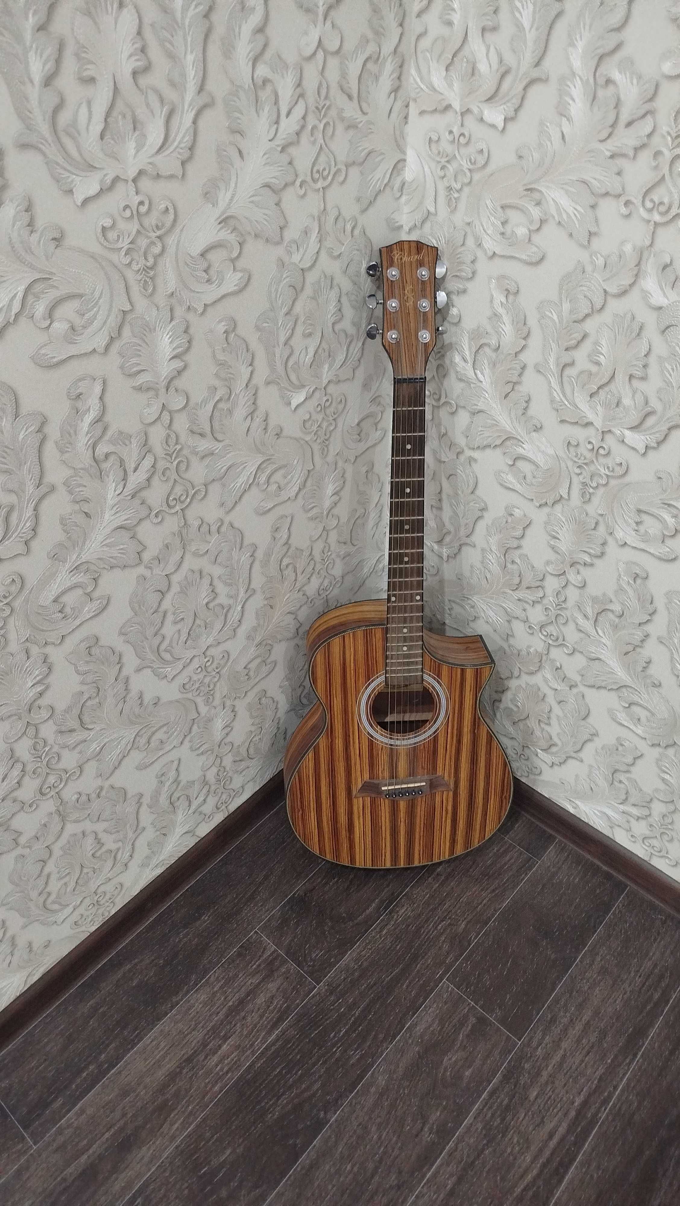 Акустическая Гитара
