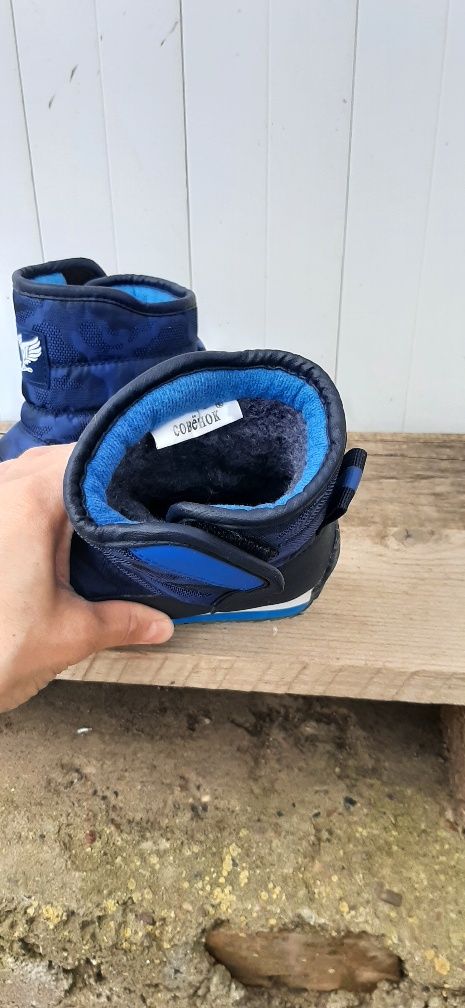 СРОЧНО!!  Продам детские обуви для девочки и мальчика разные!