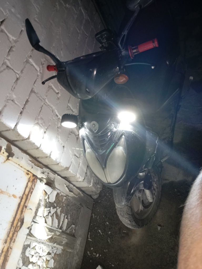 Продам скутер лупос