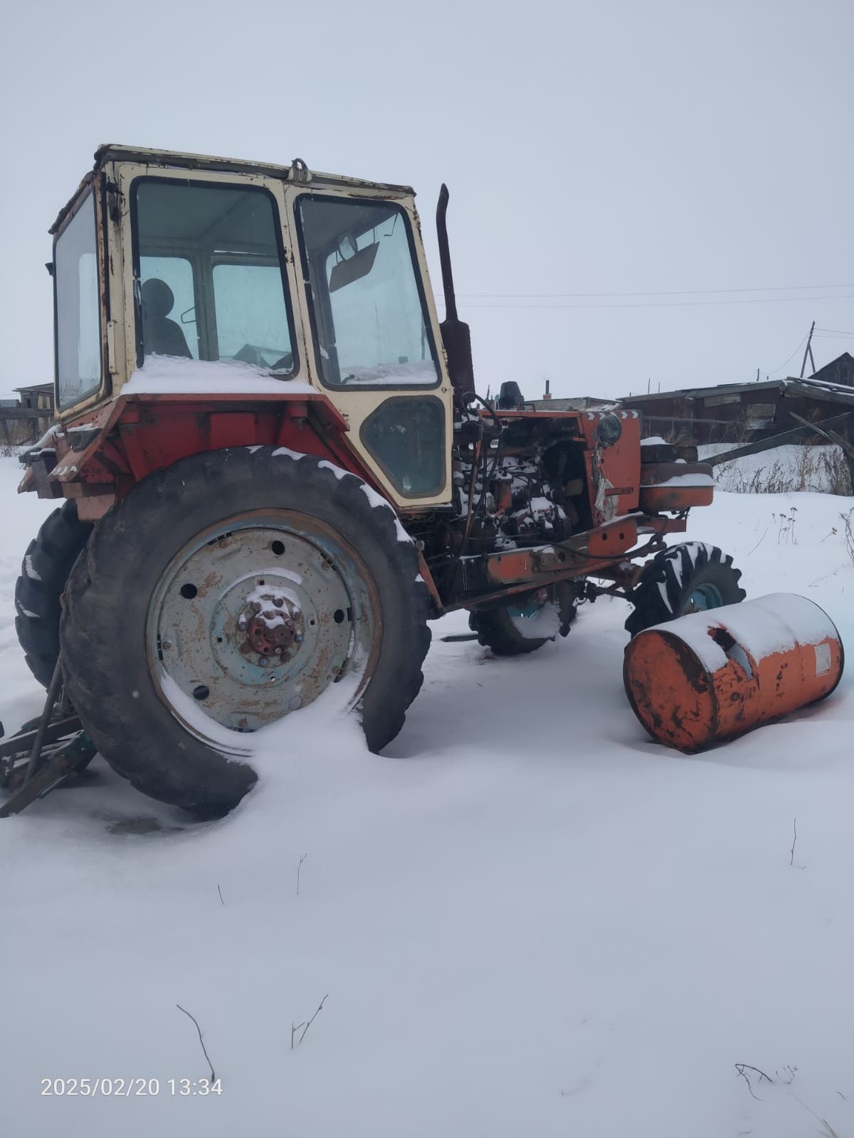 Продам Трактор .