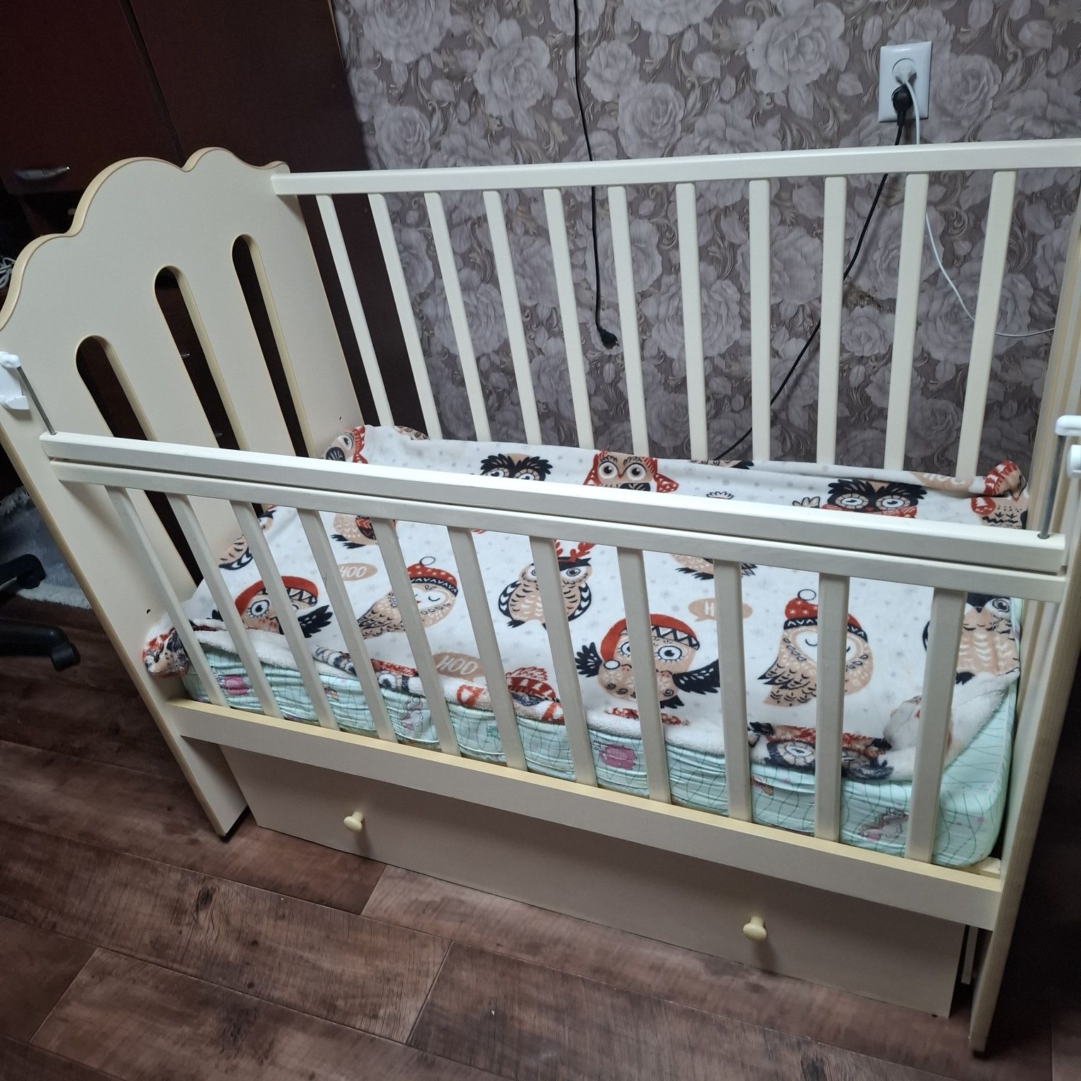 Продам детскую кроватку