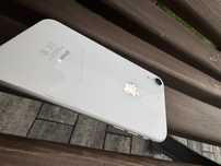 Продам iPhone XR