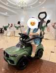Продаю машинку Mercedes Benz