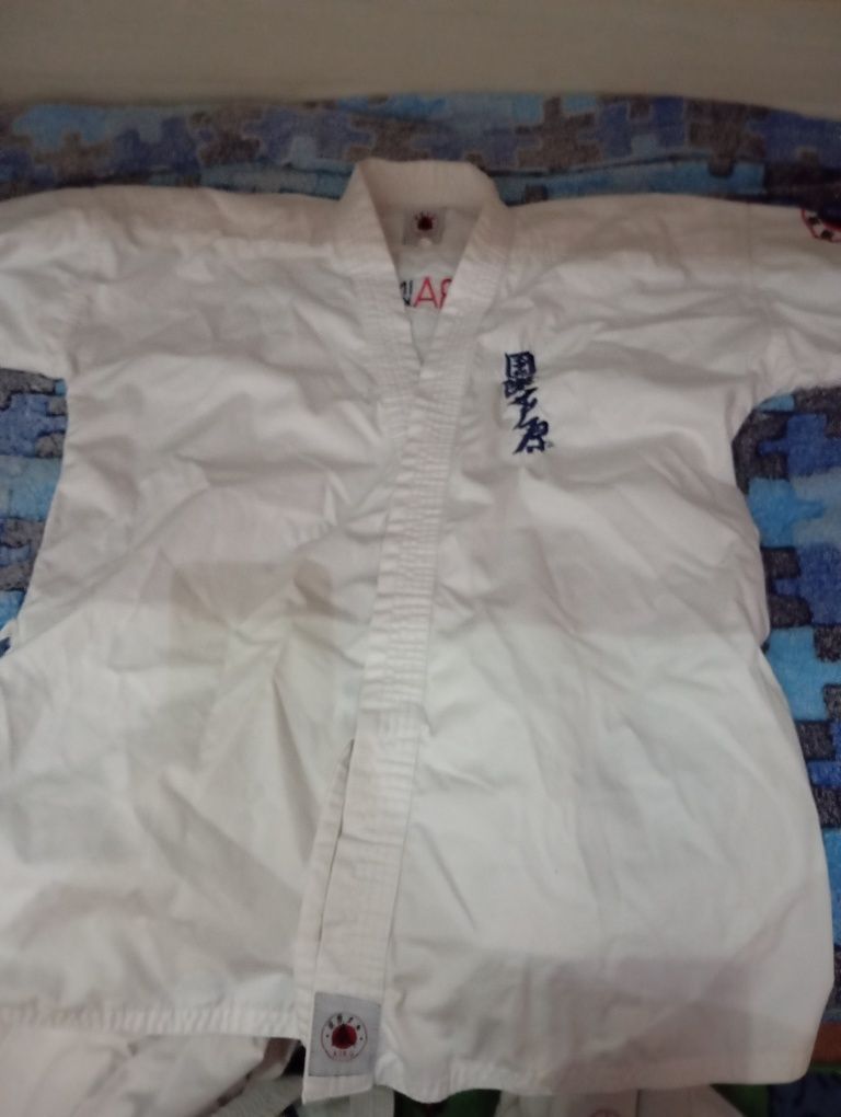 Продам кимоно для взрослого