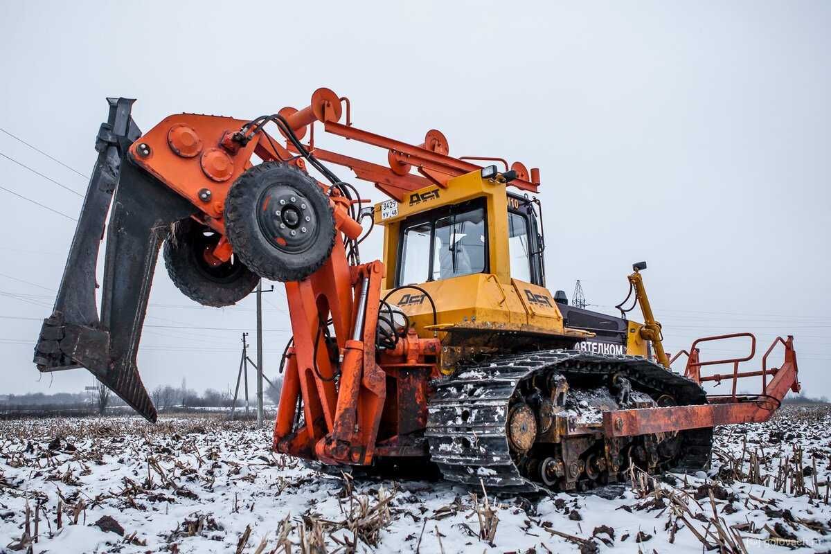 Кабелеукладчик КВГ-1 на базе трактора